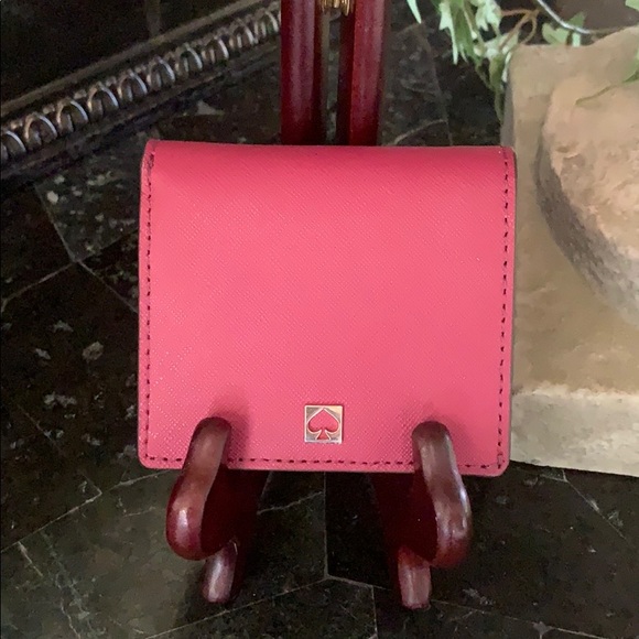 kate spade Handbags - 🌺HP🌺 Adorable Petite KATE  Spade Leather Wallet